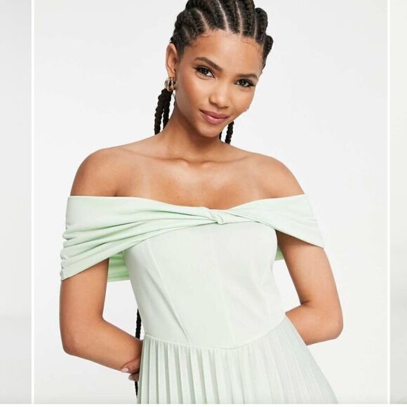 ASOS DESIGN twist front off-the-shoulder pleated maxi dress in sage Mint Green - Picture 15 of 16